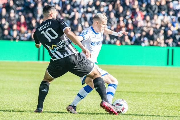 Gauthier Hein (AJ Auxerre) FOOTBALL : Angers SCO vs AJ Auxerre - Ligue 1 - Journee 23 - 12 02 2023 BaptisteAutissier Panoramic 