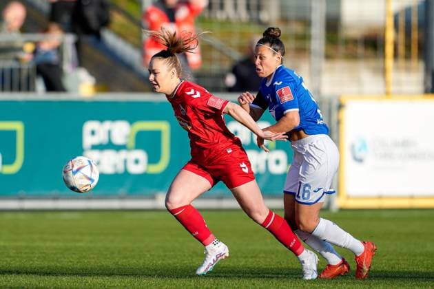 v li Weronika Zawistowska Cologne, 24 , Nicole Billa TSG, 16 , duel, duel scene, duel, tackle, tackling, dynamics, action, action, 12 02 2023, Sinsheim Hoffenheim Germany , football, Flyeralarm Frauen Bundesliga, TSG 1899 Hoffenheim 1 FC Köln, 12 02 2023, Sinsheim Hoffenheim Germany , Football, Flyeralarm Frauen Bundesliga, TSG 1899 Hoffenheim 1 FC Köln, DFB DFL REGULATES PROHIBIT ANY USE OF PHOTOGRAPHS AS IMAGE SEQUENCES AND OR QUASI VIDEO xozx