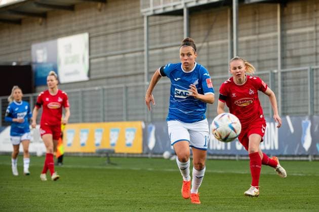 Nicole Billa TSG Hoffenheim, 16 in duel with Laura Donhauser 1 FC Koeln, 25 , GER, TSG 1899 Hoffenheim vs 1 FC Koeln, Football Flyeralarm Womens Bundesliga, 12 Matchday, Season 2022 2023, 12 02 2023 GER, TSG 1899 Hoffenheim vs 1 FC Koeln, Football Flyeralarm Womens Bundesliga, 12 Matchday, Season 2022 2023, 12 02 2023 Hoffenheim Copyright: xEibner Memmlerx EP_MMR
