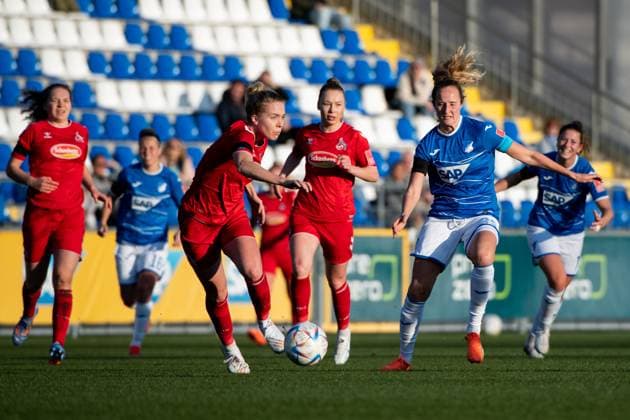 Fabienne Dongus TSG Hoffenheim, 33 in duel with Celina Degen 1 FC Koeln, 05 , GER, TSG 1899 Hoffenheim vs 1 FC Koeln, Football Flyeralarm Frauen Bundesliga, 12 Spieltag, Spielzeit 2022 2023, 12 02 2023 GER, TSG 1899 Hoffenheim vs 1 FC Koeln, Football Flyeralarm Frauen Bundesliga, 12 Spieltag, Spielzeit 2022 2023, 12 02 2023 Hoffenheim Copyright: xEibner Memmlerx EP_MMR