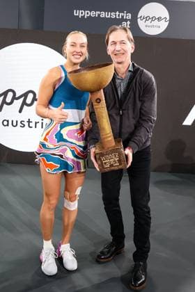 TENNIS - WTA, Tennis Damen Upper Austria Ladies Linz LINZ,AUSTRIA,12.FEB.23 - TENNIS - WTA Tour, Upper Austria Ladies Linz. Image shows the rejoicing of Anastasia Potapova (RUS). Keywords: trophy.  GEPAxpictures xManfredxBinder