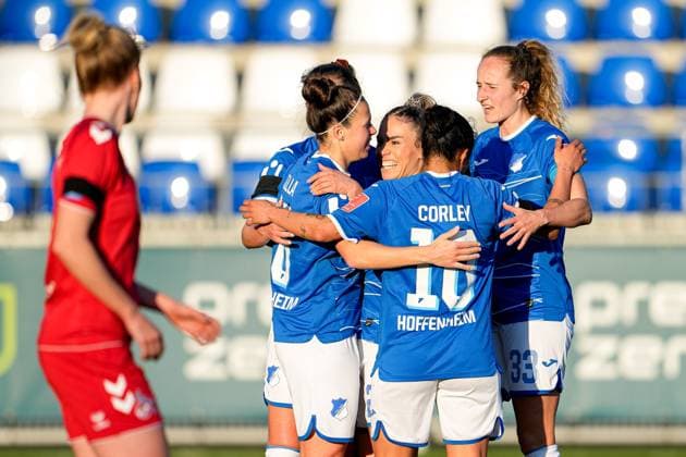 f li Nicole Billa TSG, 16 , Julia Hickelsberger Hickelsberger Füller, TSG, 18 , Ereleta Memeti TSG, 23 , Gia Corley TSG, 10 , Fabienne Dongus TSG, 33 , players of TSG 1899 Hoffenheim, cheer about the goal to 1 0, jubilation, goal celebration, celebrate the goal, goal, celebration, jubilation about the goal, optimistic, game scene, highlight, Action, Action, 12 02 2023, Sinsheim Hoffenheim Germany , Football, Flyeralarm Frauen Bundesliga, TSG 1899 Hoffenheim 1 FC Köln, 12 02 2023, Sinsheim Hoffenheim Germany , Football, Flyeralarm Frauen Bundesliga, TSG 1899 Hoffenheim 1 FC Köln, DFB DFL REGULATES PROHIBIT ANY USE OF PHOTOGRAPHS AS IMAGE SEQUENCES AND OR QUASI VIDEO xozx