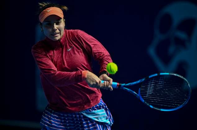 WTA, Tennis Damen Qatar TotalEnergies Open 2023 Viktoriya Tomova of Bulgaria in action during her 2nd round Qualifying match against Lauren Davis of United States at the WTA Qatar TotalEnergies Open tennis tournament at the Khalifa International Tennis Complex in Doha, Qatar, 12 February 2023 DOHA Qatar  Copyright: xNoushadxThekkayilx originalFilename:varittyakkal-qatartot230212_np5rK.jpg