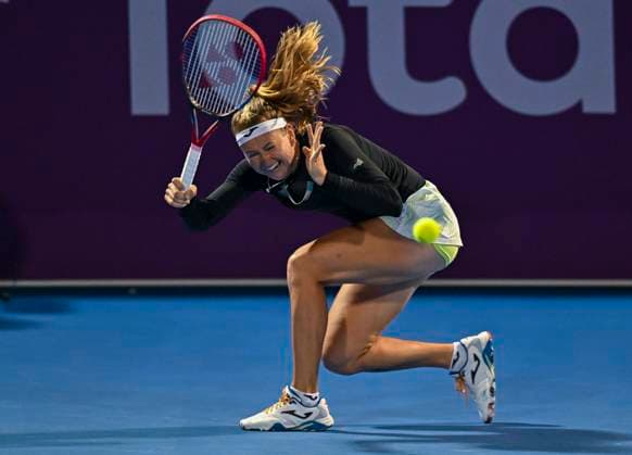 WTA, Tennis Damen Qatar TotalEnergies Open 2023 Marie Bouzkova of Czech Republic in action during her 2nd round Qualifying match against Tereza Martincova of Czech Republic at the WTA Qatar TotalEnergies Open tennis tournament at the Khalifa International Tennis Complex in Doha, Qatar, 12 February 2023 DOHA Qatar  Copyright: xNoushadxThekkayilx originalFilename:varittyakkal-qatartot230212_npdYd.jpg