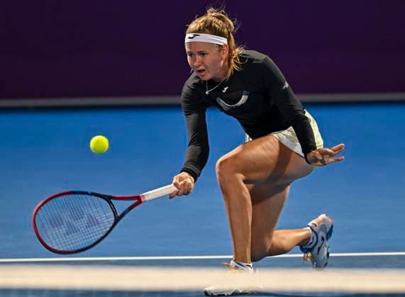 WTA, Tennis Damen Qatar TotalEnergies Open 2023 Marie Bouzkova of Czech Republic in action during her 2nd round Qualifying match against Tereza Martincova of Czech Republic at the WTA Qatar TotalEnergies Open tennis tournament at the Khalifa International Tennis Complex in Doha, Qatar, 12 February 2023 DOHA Qatar  Copyright: xNoushadxThekkayilx originalFilename:varittyakkal-qatartot230212_npsVM.jpg