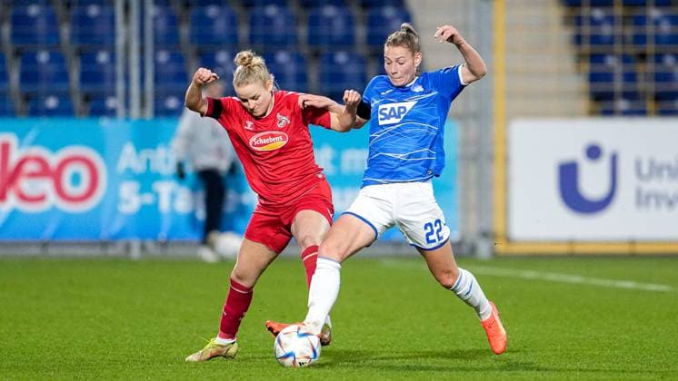 v li Lena Uebach Cologne, 27 , Sarai Linder TSG, 22 , duel, duel scene, duel, tackle, tackling, dynamics, action, action, 12 02 2023, Sinsheim Hoffenheim Germany , Football, Flyeralarm Frauen Bundesliga, TSG 1899 Hoffenheim 1 FC Köln, 12 02 2023, Sinsheim Hoffenheim Germany , Football, Flyeralarm Frauen Bundesliga, TSG 1899 Hoffenheim 1 FC Köln, DFB DFL REGULATES PROHIBIT ANY USE OF PHOTOGRAPHS AS IMAGE SEQUENCES AND OR QUASI VIDEO xozx