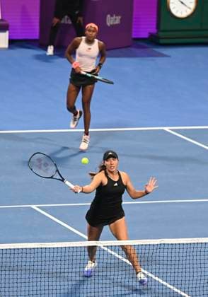 (230214) -- DOHA, Feb. 14, 2023 -- Coco Gauff Jessica Pegula (R) of the United States compete during the doubles round of 16 match against Xu Yifan of China Tereza Mihalikova of Slovakia at WTA500 Qatar Open 2023 in Doha, Qatar, Feb. 13, 2023. (Photo by Xinhua) (SP)QATAR-DOHA-TENNIS WTA, Tennis Damen 500-DAY 1 Nikku 