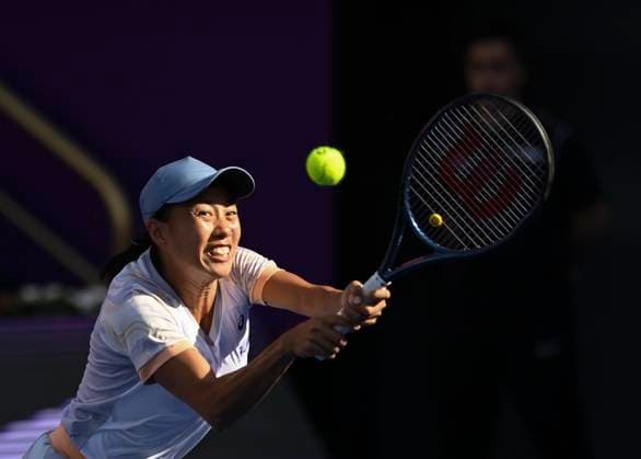 (230214) -- DOHA, Feb. 14, 2023 -- Zhang Shuai competes during the singles round of 32 match between Petra Kvitova of the Czech Republic and Zhang Shuai of China at WTA, Tennis Damen 500 Qatar Open 2023 in Doha, Qatar, Feb. 14, 2023. (Photo by Xinhua) (SP)QATAR-DOHA-TENNIS-WTA 500 Nikku 