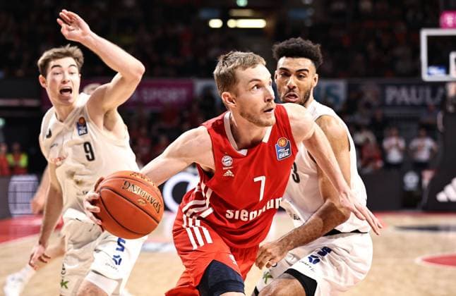 Niels Giffey Bayern Basketball, 7 on the ball GER, FC Bayern Basketball vs Veolia Towers Hamburg, Basketball, 1 Bundesliga, Season 2022 2023, 14 02 2023, GER, FC Bayern Basketball vs Veolia Towers Hamburg, Basketball, 1 Bundesliga, Season 2022 2023, 14 02 2023, Muenchen Copyright: xEibner-Pressefoto MarcelxEngelbrechtx EP_MET