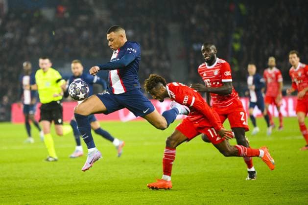 Sport Themen der Woche KW07 Sport Bilder des Tages Kylian Mbappe (PSG) vs Kingsley Coman (Bayern Munich) FOOTBALL : PSG vs Bayern de Munich -1 8e finale - ligue des Champions - 14 02 2023 JBAutissier Panoramic 