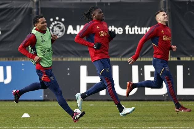 AMSTERDAM - (lr) Jurrien Timber, Calvin Bassey, Dusan Tadic during a training session ahead of the UEFA Europa League play-off match between Ajax Amsterdam and FC Union Berlin at sportpark de Toekomst on February 15, 2023 in Amsterdam, Netherlands. ANP MAURICE VAN STONE UEFA Europa League Play-off MD-1 2022 2023 xVIxANPxSportx xxANPxIVx 462844005 originalFilename: 462844005.jpg