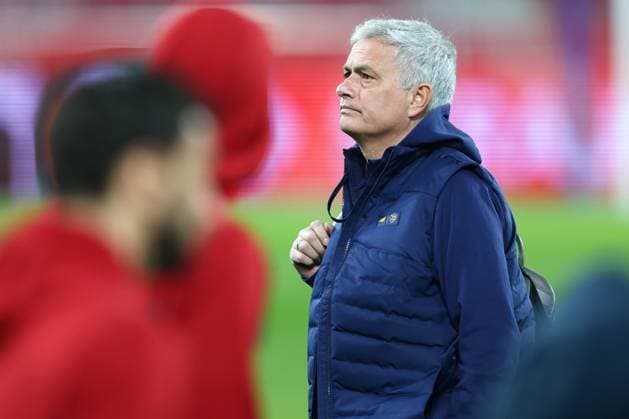 SOCCER - UEFA EL, RBS vs Roma SALZBURG,AUSTRIA,15.FEB.23 - SOCCER - UEFA Europa League, play off, Red Bull Salzburg vs AS Roma, preview, pitch walk Roma. Image shows head coach Jose Maurinho (Roma).  GEPAxpictures xDavidxGeieregger