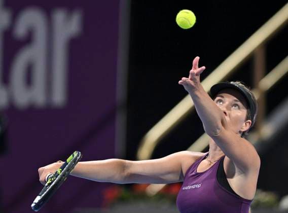 (230216) -- DOHA, Feb. 16, 2023 -- Danielle Collins of the United States serves during the singles round of 16 match between Iga Swiatek of Poland and Danielle Collins of the United States at WTA500 Qatar Open 2023 in Doha, Qatar, Feb. 15, 2023. (Photo by Nikku Xinhua) (SP)QATAR-DOHA-TENNIS WTA, Tennis Damen 500 yangyuanyong 