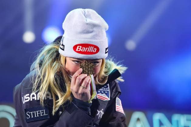 Bilder des Jahres 2023, Sport 02 Februar Sport Themen der Woche KW07 Sport Bilder des Tages ALPINE SKIING - FIS Ski WC Courchevel Meribel MERIBEL,FRANCE,16.FEB.23 - ALPINE SKIING - FIS Alpine World Ski Championships, giant slalom, ladies, medal plaza, award ceremony. Image shows Mikaela Shiffrin (USA) .  GEPAxpictures xMathiasxMandl