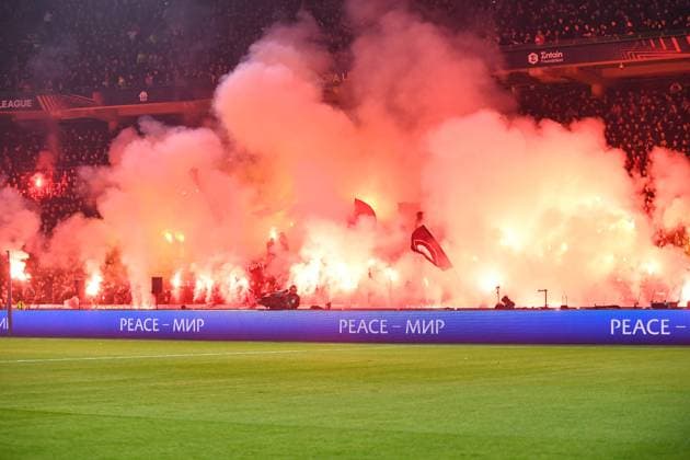 Football, men, season 2022 2023, Europa League Play Offs to the round of 16, first leg , Ajax Amsterdam 1 FC Union Berlin, The fans of Ajax Amsterdam zuenden Bengalos, Pyro, Pyrotechnics, Leuchtkoerper, Rauchbomben , 16 02 2023, Copyright: xMatthiasxKochx