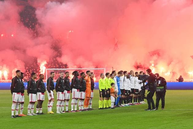 Football, men, season 2022 2023, Europa League Play Offs to the round of 16, first leg , Ajax Amsterdam 1 FC Union Berlin, players from Ajax Amsterdam and 1 FC Union Berlin in the background the fans of Ajax Amsterdam sending Bengalos, pyro, pyrotechnics, flares, smoke bombs , 16 02 2023, Copyright: xMatthiasxKochx