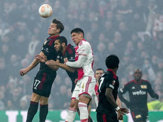Kevin Behrens FC Union Berlin, 17 in a duel against Edson Alvarez Ajax Amsterdam, 04 , NL, Ajax Amsterdam vs FC Union Berlin, UEFA Europa League Play Offs, first leg, season 2022 2023, 16 02 2023, NL, Ajax Amsterdam vs FC Union Berlin, UEFA Europa League Play Offs, first leg, season 2022 2023, 16 02 2023, Foto Eibner Pressefoto Gabriel Boia Amsterdam Copyright: xEibner-Pressefoto GabrielxBoiax EP_EER