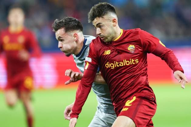 SOCCER - UEFA EL, RBS vs Roma SALZBURG,AUSTRIA,16.FEB.23 - SOCCER - UEFA Europa League, play off, Red Bull Salzburg vs AS Roma. Image shows Amar Dedic (RBS) and Stephan El Shaarawy (Roma).  GEPAxpictures xDavidxGeieregger