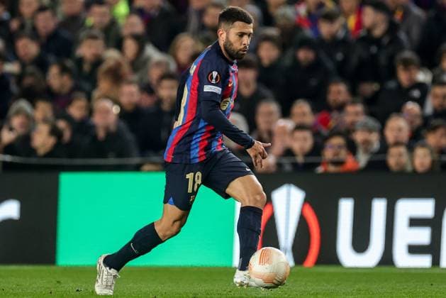 UEFA Europa League Knockout Round Play-Offs Barcelona v Manchester United, ManU Jordi Alba 18 of Barcelona breaks with the ball during the UEFA Europa League Knockout Round Play-Offs Barcelona vs Manchester United at Spotify Camp Nou, Barcelona, Spain, 16th February 2023 (Photo by Mark Cosgrove News Images) Barcelona Camp Nou Catalonia Spain Copyright: xMarkxCosgrove NewsxImagesx