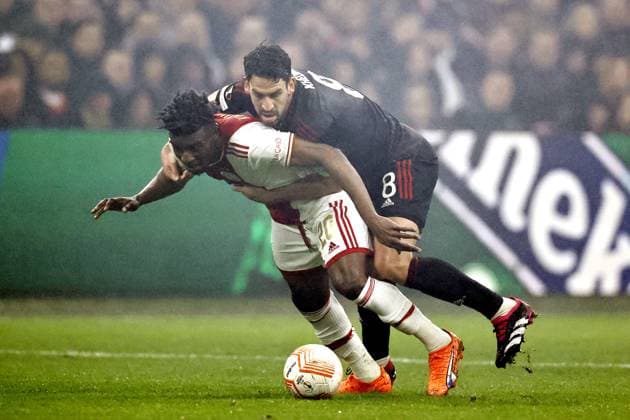 AMSTERDAM - (l-r) Mohammed Kudus of Ajax, Rani Khedira of 1. FC Union Berlin during the UEFA Europa league play-off match between Ajax Amsterdam and FC Union Berlin at Johan Cruijff ArenA on February 16, 2023 in Amsterdam, Netherlands. ANP MAURICE VAN STONE AFC Ajax Amsterdam v 1. FC Union Berlin: Knockout Round Play-Off Leg One - UEFA Europa League 2022 2023 xVIxANPxSportx xxANPxIVx 462933476 originalFilename: 462933476.jpg