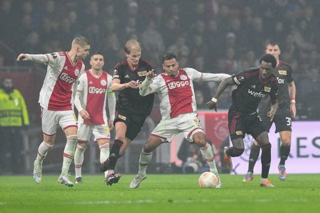 Football, men, season 2022 2023, Europa League Play Offs to the round of 16, first leg , Ajax Amsterdam 1 FC Union Berlin, f l Kenneth Taylor Ajax Amsterdam , Morten Thorsby 1 FC Union Berlin , Owen Wijndal Ajax Amsterdam and Sheraldo Becker 1 FC Union Berlin in duel , 16 02 2023, Copyright: xMatthiasxKochx