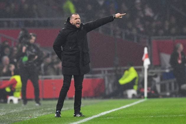 Football, men, season 2022 2023, Europa League Play Offs to the round of 16, first leg , Ajax Amsterdam 1 FC Union Berlin, Head coach John Heitinga Ajax Amsterdam gestures , 16 02 2023, Copyright: xMatthiasxKochx