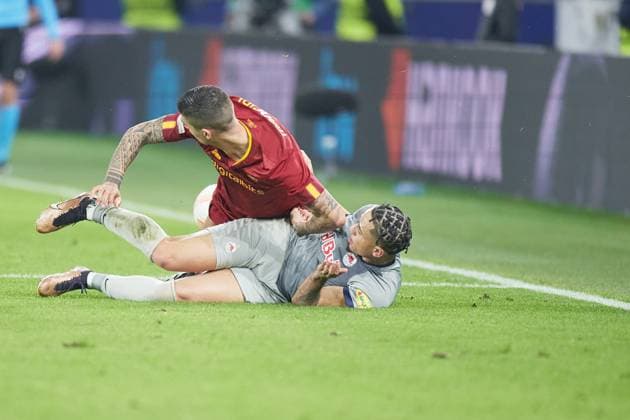 Salzburg, Austria 16 February 2023 Europa League 2022 2023 RB Salzburg vs AS Roma In picture from left in duel Gianluca Mancini AS Roma and Noah Okafor FC Salzburg , Stadion Salzburg Copyright: xFotostandx xWassmuthx