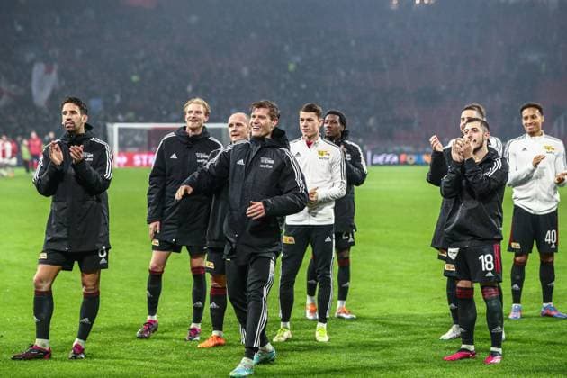 FC Union Berlin team after the match, NL, Ajax Amsterdam vs FC Union Berlin, UEFA Europa League Play Offs, first leg, season 2022 2023, 16 02 2023, NL, Ajax Amsterdam vs FC Union Berlin, UEFA Europa League Play Offs, first leg, season 2022 2023, 16 02 2023, Photo Eibner Pressefoto Gabriel Boia Amsterdam Copyright: xEibner-Pressefoto GabrielxBoiax EP_EER