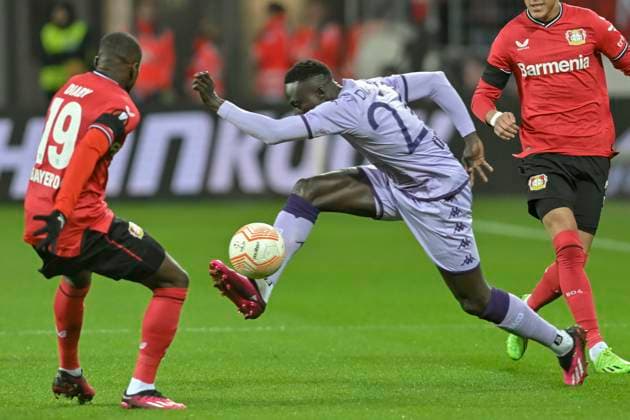 from left in duel Moussa Diaby 19, Bayer Leverkusen Krepin Diatta 27, AS Monaco 16 02 2023 Football Europa League, Bayer 04 Leverkusen vs AS Monaco, BayArena, Leverkusen, NRW Germany Copyright: xpepphotox xHorstxMauelshagenx pep00321, pep_20230216_hm