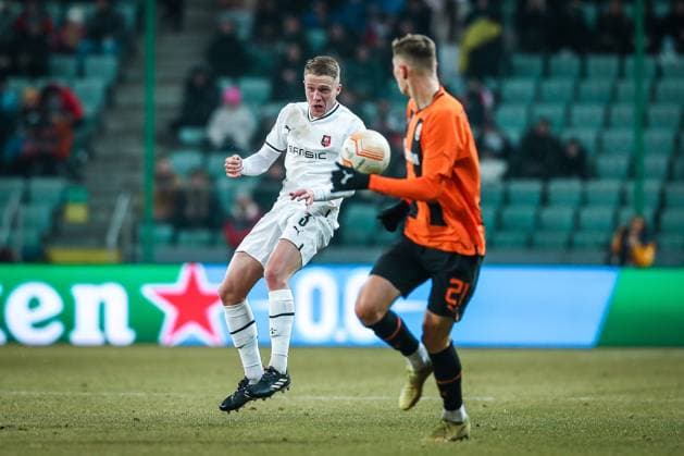 16.02.2023 Warszawa Pilka nozna UEFA Liga Europy 2022 2023, 1 16 finalu Szachtar Donieck - Stade Rennes FC N z Adrien Truffert, Artem Bondarenko Foto Adam Starszynski PressFocus 16.02.2023 Warsaw Football UEFA Europa League 2022 2023, round 1 of 16 Shakhtar Donetsk - Stade Rennes FC Adrien Truffert, Artem Bondarenko Credit Adam Starszynski PressFocus NEWSPIX.PL --- Newspix.pl  20230216PF_AS171