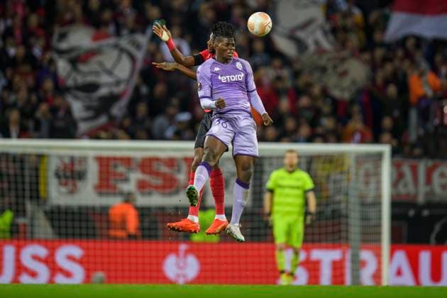 Soccer Champions League, 2022 2023 season, Round of 16, Bayer 04 Leverkusen AS Monaco on 16 02 2023 in Leverkusen North Rhine Westphalia Monaco™s Breel Embolo in a duel with Leverkusen s Edmond Tapsoba in a header, Copyright: xKirchnerx xChristopherxNeundorfx