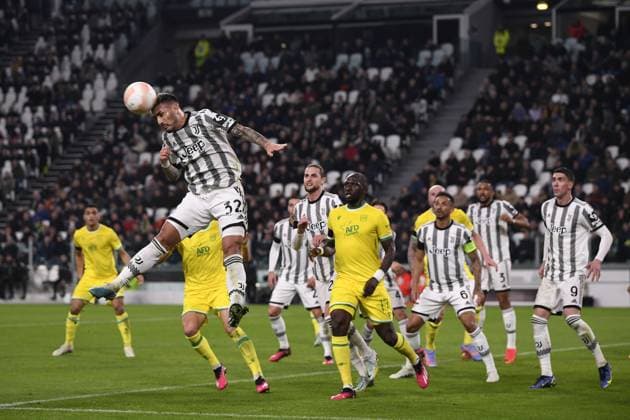 Foto Fabio Ferrari LaPresse 16 Febbraio 2023 - Torino, Italia - calcio - Juventus vs Nantes - UEFA Europa League - Spareggi andata - Juventus Stadium. Nella foto: Leandro Paredes (Juventus F.C.) February 16, 2023 Turin, Italy - sport, calcio - Juventus vs Nantes - UEFA Europa League - Play off -1st leg- Juventus Stadium. In the pic: Leandro Paredes (Juventus F.C.)  Copyright: xFabioxFerrari LaPressex