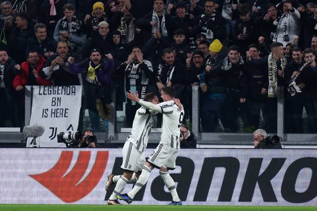 Juventus Fc - Fc Nantes Dusan Vlahovic of Juventus Fc celebrates after scoring his team s first goal with team mate Federico Chiesa during the Uefa Europa League first leg knockout round play-off match beetween Juventus Fc and Fc Nantes at Allianz Stadium on Februart 16 2023 in Turin, Italy . Turin Allianz Stadium Italy Copyright: xMarcoxCanoniero syncx
