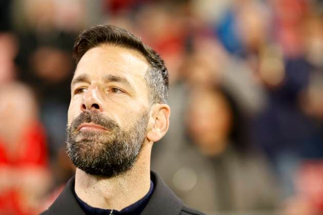 February 16, 2023, Seville, Spain: RUUD VAN NISTELROOY, head coach of PSV, before the Europa League Play-off (1st leg) soccer match between Sevilla FC and PSV Eindhoven at the Ramon Sanchez Pizjuan Stadium Seville Spain - ZUMAa142 20230216_zap_a142_021 Copyright: xDanielxGonzalezxAcunax