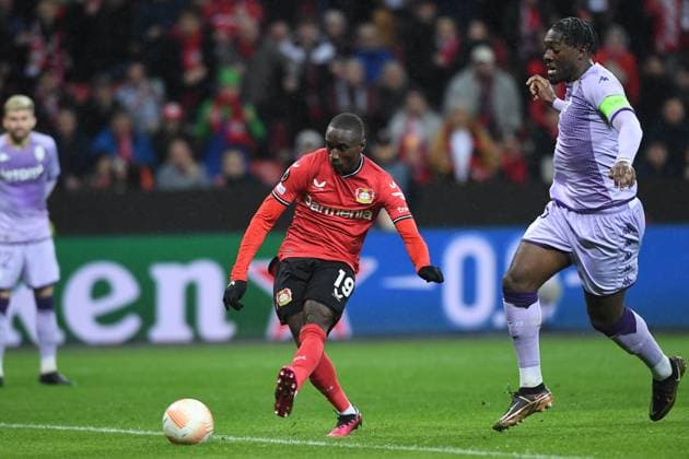 Soccer Europa League K o round Play off Bayer 04 Leverkusen AS Monaco on 16 02 2023 in the BayArena in Leverkusen Moussa Diaby Leverkusen , left Axel Disasi Monaco , right goal shot goal to 1 1 by Moussa Diaby Leverkusen xHDx