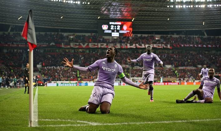 16 02 2023, Football UEFA Europa League 2022 2023, K o Runden Play off, Bayer 04 Leverkusen AS Monaco, in der BayArena Leverkusen Jubel Torschütze Axel Disasi AS Monaco zum Tor zum 2 3 DFL and DFB regulations prohibit any use of photographs as image sequences and or quasi video