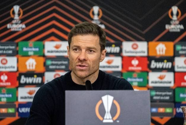 16 02 2023, GER, soccer, men, UEFA, soccer Europa League, play off, season 2022 2023, TSV Bayer 04 Leverkusen AS Monaco 2 3 coach Xabi Alonso TSV Bayer 04 Leverkusen during the post-match press conference Leverkusen BayArena Nordrhein Westfalen Germany