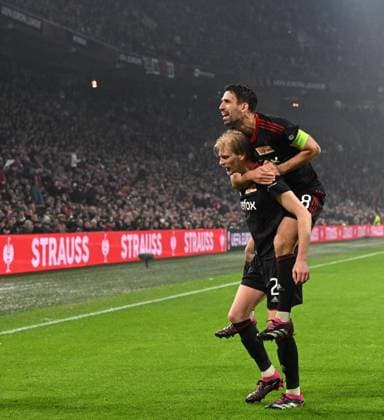 Football, men, season 2022 2023, Europa League Play Offs to the round of 16, first leg , Ajax Amsterdam 1 FC Union Berlin 0 0 , v l Morten Thorsby 1 FC Union Berlin , Rani Khedira 1 FC Union Berlin , cheering after the supposed goal to 1 0, but goal is disallowed for handball, 16 02 2023, Copyright: xMatthiasxKochx