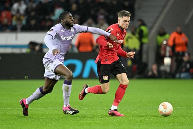 Leverkusen, Bayarena, 16 02 23, GER, Herren, UEFA Europa League, Bayer 04 Leverkusen AS Monaco Bild v li im Zweikampf Youssouf Fofana AS Monaco und Florian Wirtz Leverkusen Nur fuer journalistische Zwecke Only for editorial use According to the regulations of the DFL Deutsche Fußball Liga it is prohibited, DFL regulations prohibit any use of photographs as image sequences and or quasi video North Rhine Westphalia Germany