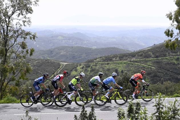 Sport Themen der Woche KW07 Sport Bilder des Tages TAVIRA, PORTUGAL - FEBRUARY 17 : Grigoryev Alexandr (RUS) of Efapel Cycling, Andrade Pedro (POR) of ABTF Betao - Feirense, Amado Goncalo (POR) of Tavfer - Ovos Matinados - Mortagua, Costa Fabio (POR) of Glassdrive Q8 Anicolor, Viegas Daniel (POR) of Aviludo - Louletano - Loule Concelho, Garcia Guillermo (ESP) of Radio Popular - Paredes - Boavista during stage 3 of 49th edition of the Volta Algarve cycling race, with start in Faro and finish in Tavira on February 17, 2023 in Tavira, Portugal, 17 02 2023 (( 2023 Volta Algarve cycling race - Stage 3 PhotoNews Panoramic 
