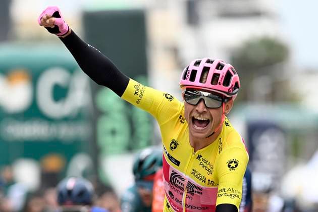 Sport Themen der Woche KW07 Sport Bilder des Tages TAVIRA, PORTUGAL - FEBRUARY 17 : Cort Magnus (DEN) of EF Education - Easy Post wins during stage 3 of 49th edition of the Volta Algarve cycling race, with start in Faro and finish in Tavira on February 17, 2023 in Tavira, Portugal, 17 02 2023 (( 2023 Volta Algarve cycling race - Stage 3 PhotoNews Panoramic 