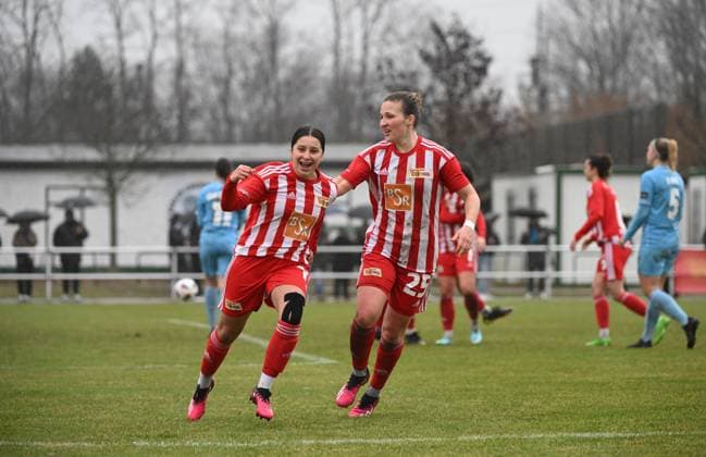 Football, women, Regionalliga Nordost, season 2022 2023 14 matchday , 1 FC Union Berlin FC Viktoria 89, v l Nour Youssef 1 women 1 FC Union , Dina Orschmann 1 women 1 FC Union , cheering after goal to 2 2, 18 02 2023, Copyright: xMatthiasxKochx