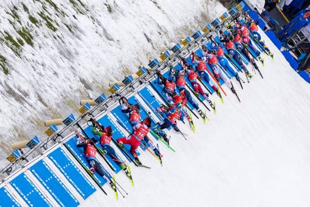 Bilder des Jahres 2023, Sport 02 Februar Sport Themen der Woche KW07 Sport Bilder des Tages 18.02.2023, GER, Biathlon, Saison 2022 2023, BMW IBU Weltmeisterschaften, WOMEN 4X6KM RELAY Staffel der Damen am Schießstand Oberhof Lotto Thüringen Arena am Rennst Thüringen Deutschland *** 18 02 2023, GER, Biathlon, 2022 2023 season, BMW IBU World Championships, WOMEN 4X6KM RELAY relay at Oberhof Lotto Thüringen Arena shooting range at Rennst Thüringen Germany