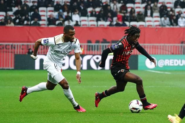 Jordan Lotomba (OGC Nice) - Myziane Maolida (Stade de Reims) FOOTBALL : OGC Nice vs Stade de Reims - Ligue 1 Ubereats - Nice - 18 02 2023 NorbertScanella Panoramic 