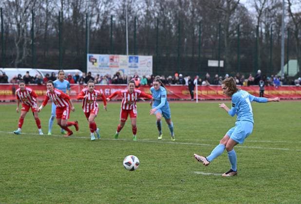 Football, women, Regionalliga Nordost, season 2022 2023 14 matchday , 1 FC Union Berlin FC Viktoria 89, Marlies Sänger FC Viktoria 1889 Berlin scores on penalty kick to 0 1, 18 02 2023, Copyright: xMatthiasxKochx