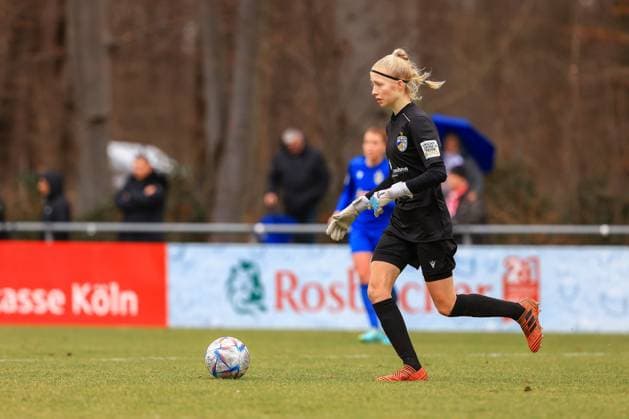 2 Women Bundesliga 2022 2023, 1 FC Köln U20 FC Carl Zeiss Jena Jasmin Janning FCC, 12 Cologne RheinEnergie Sportpark, artificial turf North Rhine-Westphalia Germany