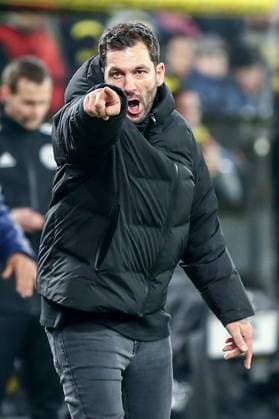 Sandro Schwarz (Hertha BSC, Chef-Trainer) unzufrieden, enttäuscht enttaeuscht, gestikuliert, Gestik, GER, Borussia Dortmund BVB vs. Hertha BSC, Fussball, 1. Bundesliga, 21. Spieltag, Spielzeit 2022 2023, 19.02.2023, DFB DFL regulations prohibit any use of photographs as image sequences and or quasi-video., GER, Borussia Dortmund BVB vs. Hertha BSC, Fussball, 1. Bundesliga, 21. Spieltag, Spielzeit 2022 2023, 19.02.2023, DFB DFL regulations prohibit any use of photographs as image sequences and or quasi-video., Foto: Eibner-Pressefoto Gabriel Boia Dortmund *** Sandro Schwarz Hertha BSC, head coach dissatisfied, disappointed disappointed, gestures, gestures, GER, Borussia Dortmund BVB vs Hertha BSC, Football, 1 Bundesliga, 21 Spieltag, Spielzeit 2022 2023, 19 02 2023, DFB DFL regulations prohibit any use of photographs as image sequences and or quasi video , GER, Borussia Dortmund BVB vs Hertha BSC, Football, 1 Bundesliga, 21 Spieltag, Spielzeit 2022 2023, 19 02 2023, DFB DFL regulations prohibit any use of photographs as image sequences and or quasi video , Foto Eibner Pressefoto Gabriel Boia Dortmund Copyright: xEibner-Pressefoto GabrielxBoiax EP_EER