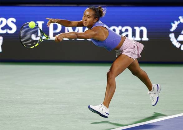 Leylah Fernandez CAN Tennis Dubai Tennis Championships 2023 WTA Dubai Duty Free Tennis Stadium Dubai United Arab Emirates 20 February 2023 Copyright: xJuergenxHasenkopfx