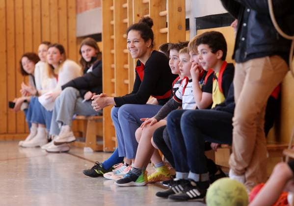 BAU 21 02 2023 Stuttgart Untertürkheim soccer media appointment UEFO Euro 2024 with tournament director Philipp Lahm and ambassador Celia Sasic, Celia Sasic on the bench with the children.