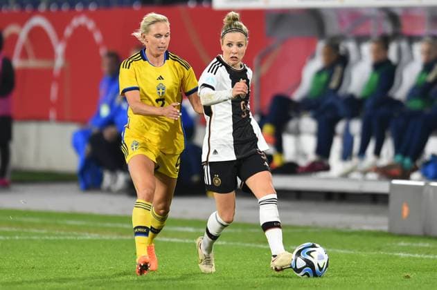Soccer womens international match Germany Sweden on 21 02 2023 in the Schauinsland Reisen Arena in Duisburg Jonna Andersson Sweden , left Svenja Huth Germany , right DFB regulations prohibit any use of photographs as image sequences and or quasi video North Rhine Westphalia Germany